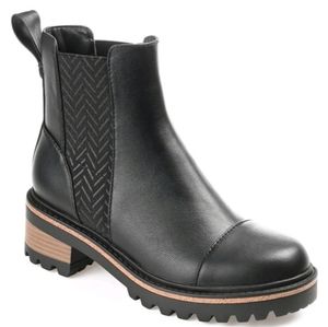 Journee Collection Mirette Lug Sole Boots Women's 11 New